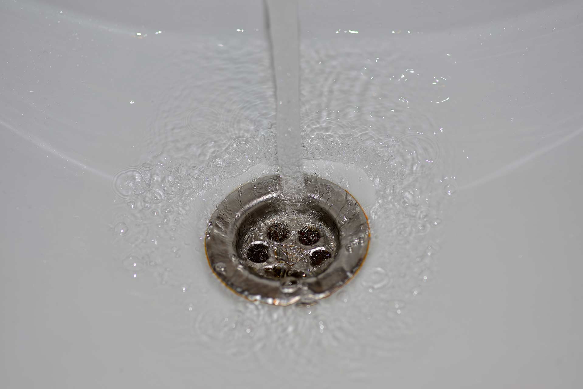 A2B Drains provides services to unblock blocked sinks and drains for properties in Oakham.